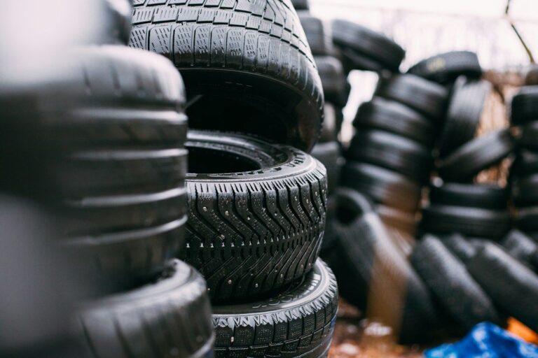 Set 4 roți de iarnă 205/55 R16 pe jante