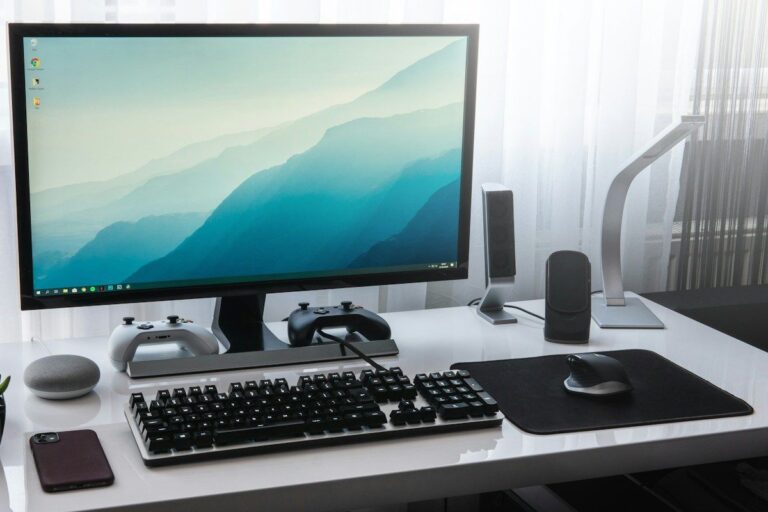 Monitor 27 inch pentru birou și jocuri