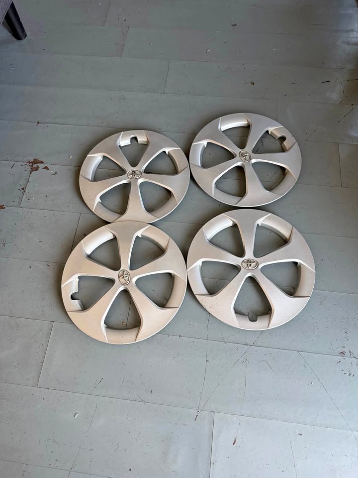 Wheels cover