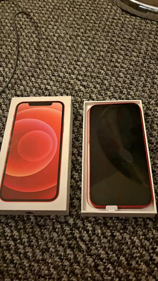 iPhone 12 64gb Red