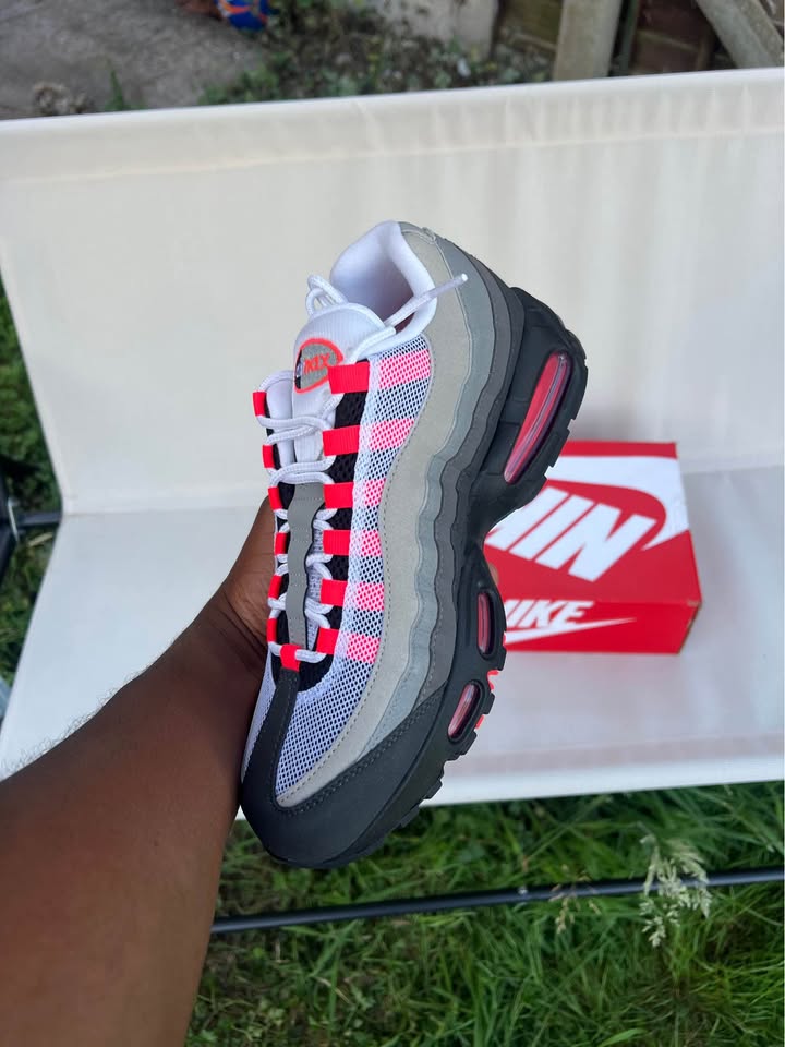 Nike Air Max 95 Solar Red Trainers- Multiple Sizes Available 🔥 – poza 3