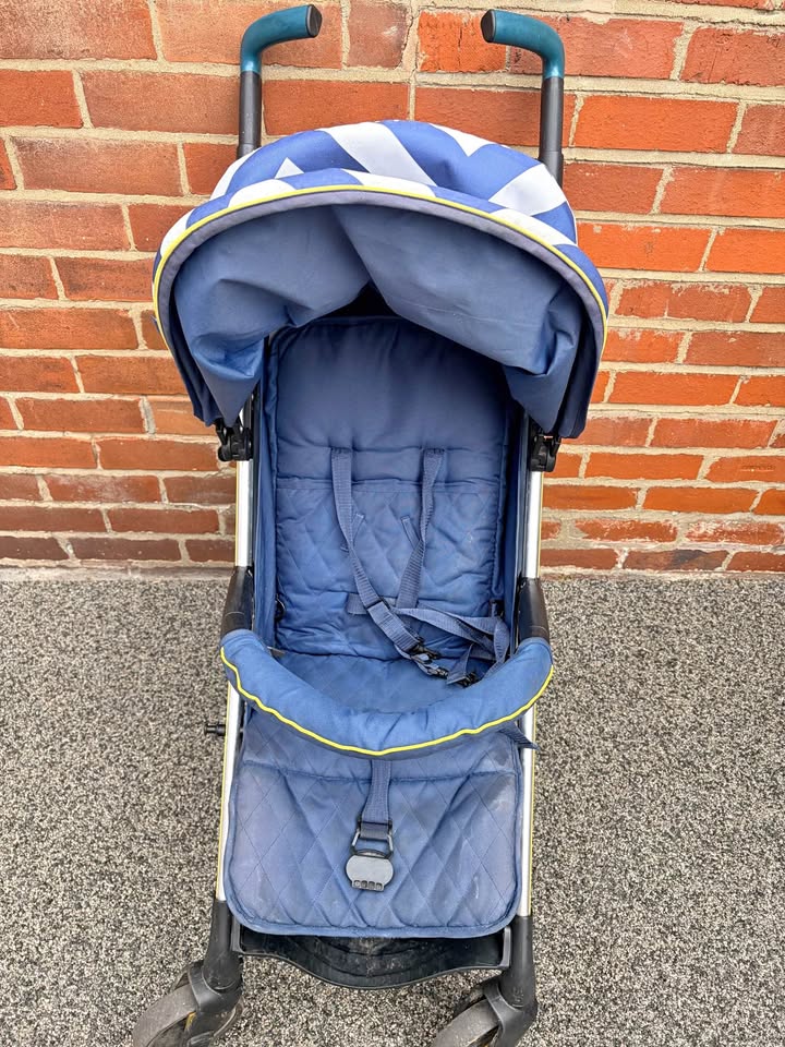 My babiie push chair