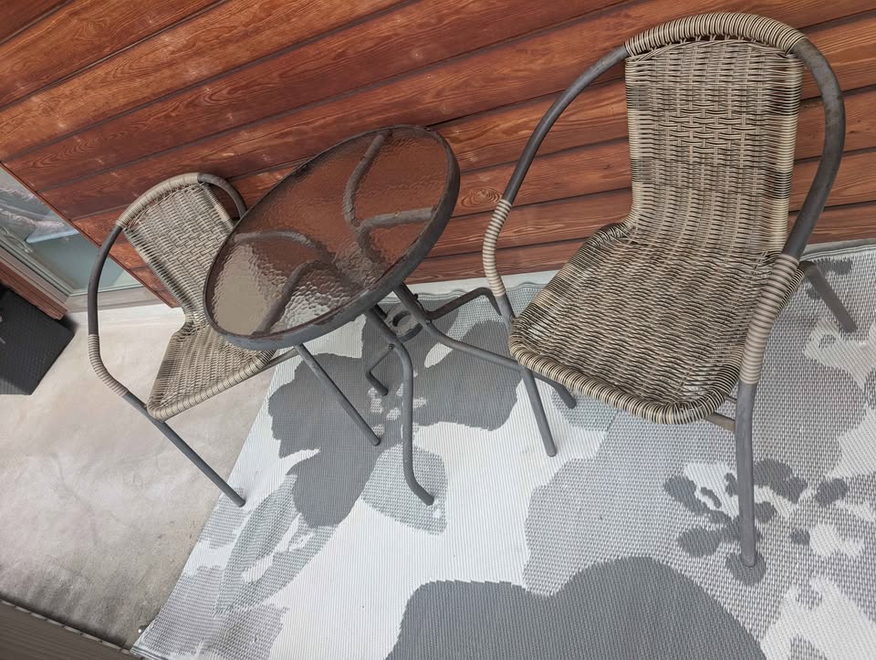 Garden Table & 2 Chairs, £20 – poza 2